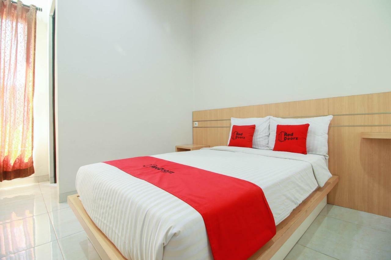 Reddoorz Syariah Near Universitas Jenderal Soedirman Purwokerto Buitenkant foto