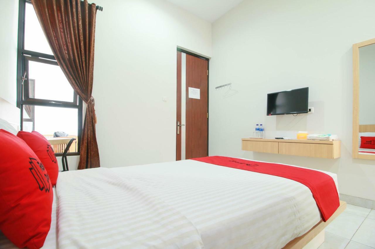 Reddoorz Syariah Near Universitas Jenderal Soedirman Purwokerto Buitenkant foto